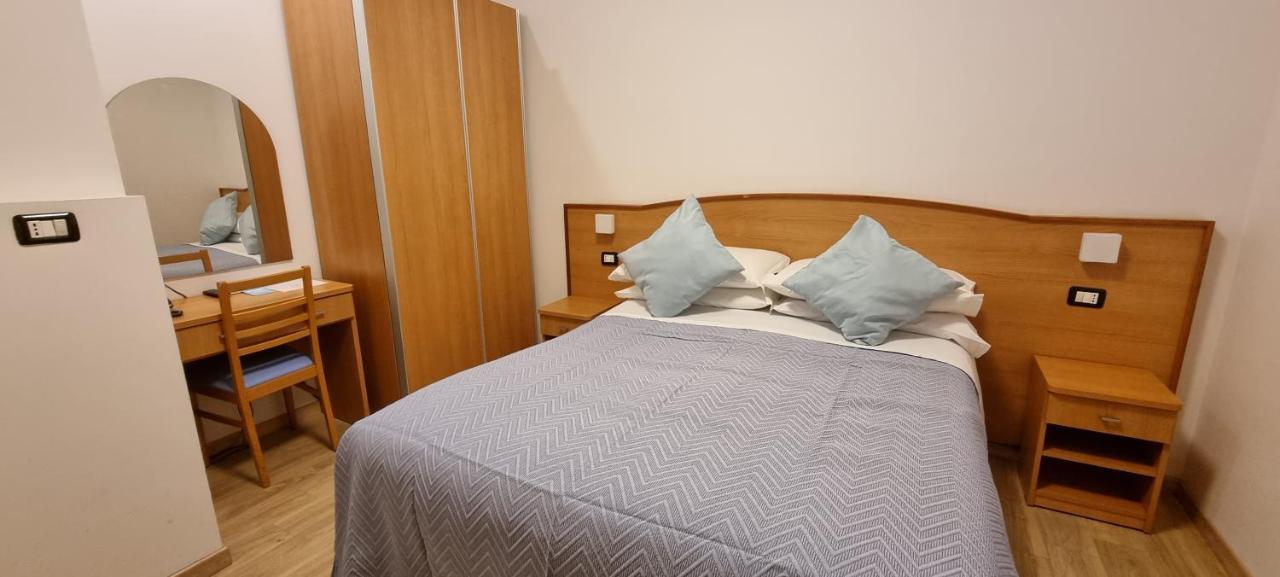 Hotel Mare Blu -- Boutique Пинето Экстерьер фото
