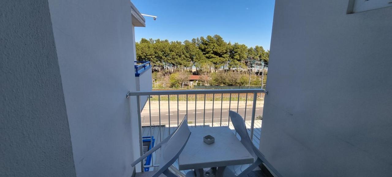 Hotel Mare Blu -- Boutique Пинето Экстерьер фото
