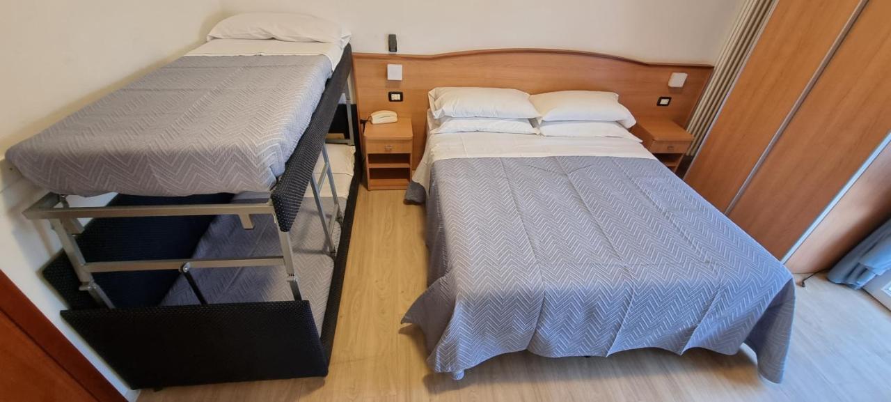Hotel Mare Blu -- Boutique Пинето Экстерьер фото