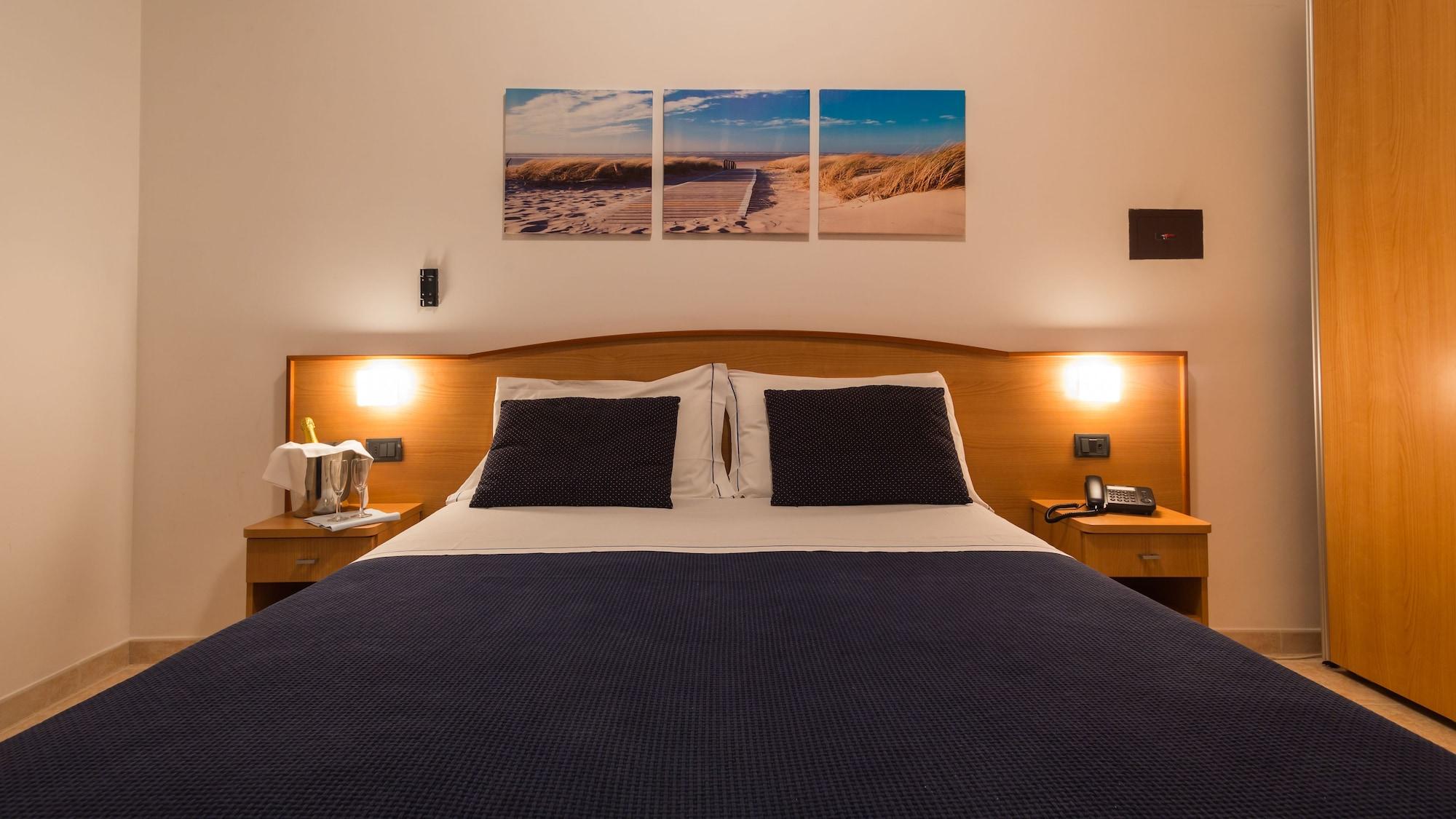 Hotel Mare Blu -- Boutique Пинето Экстерьер фото