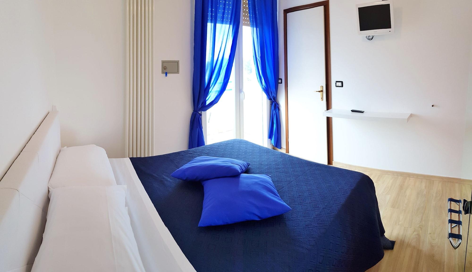 Hotel Mare Blu -- Boutique Пинето Экстерьер фото