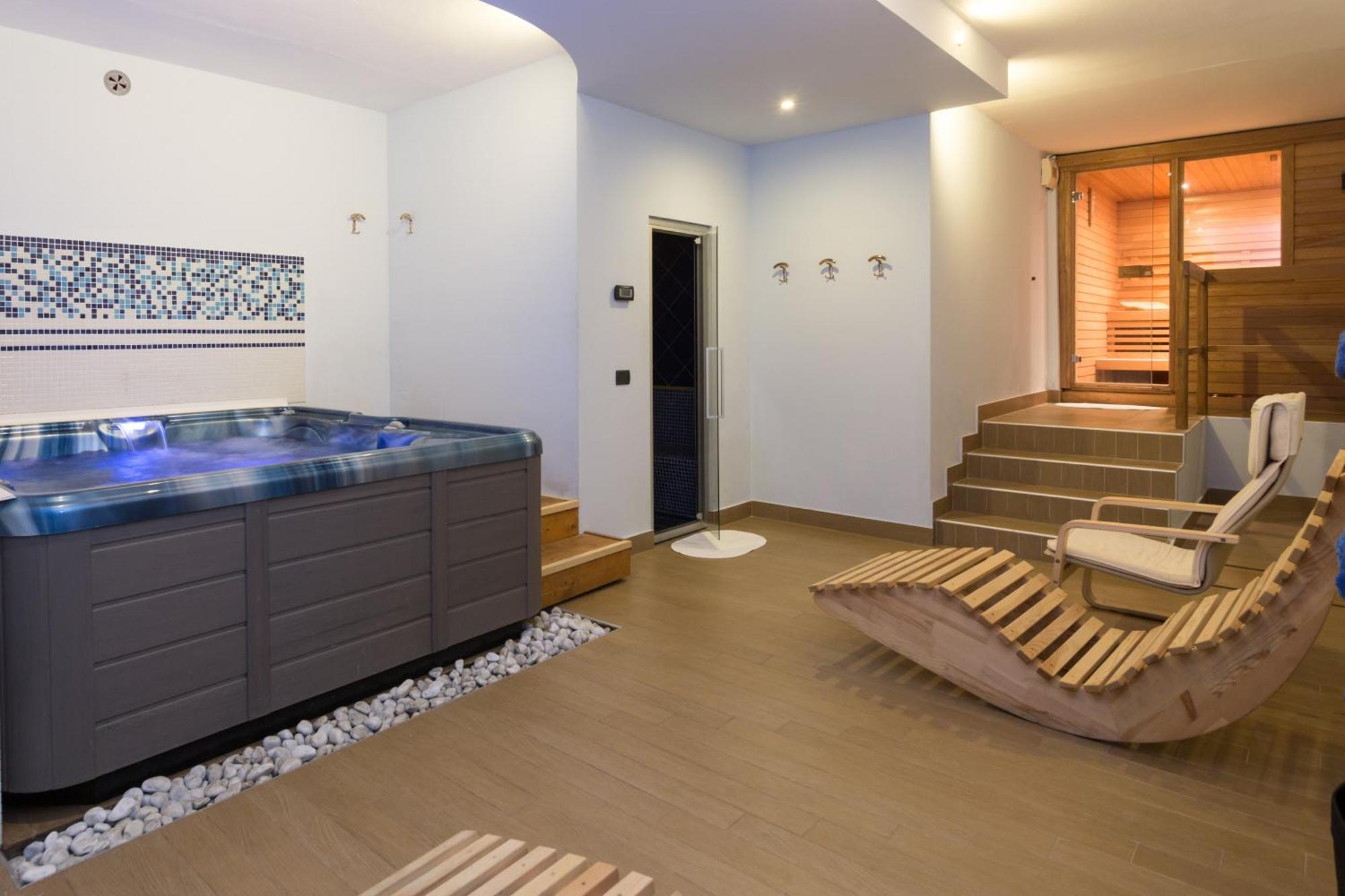 Hotel Mare Blu -- Boutique Пинето Экстерьер фото