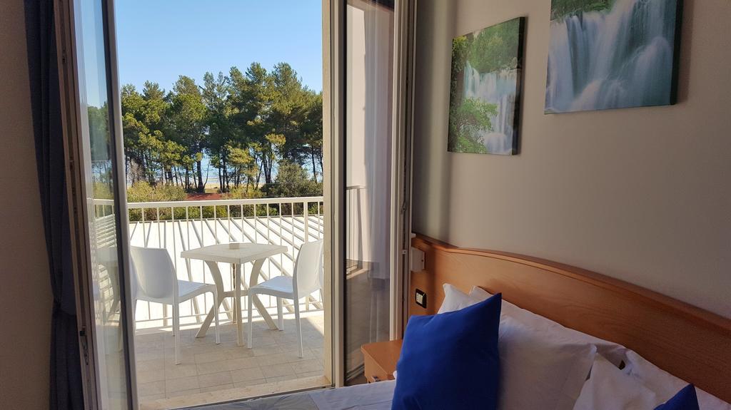 Hotel Mare Blu -- Boutique Пинето Экстерьер фото
